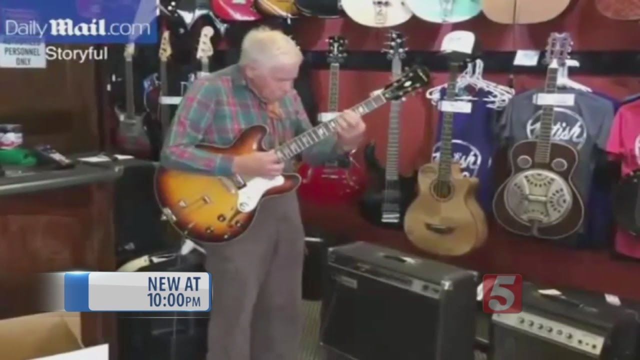 81-Year-Old Nashville Guitar Player Goes Viral