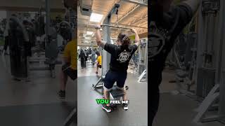 Unlock Your Back: Lat Pulldown Form for Maximum Gains!
