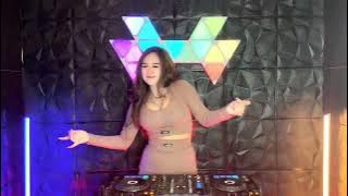 Ikan Hiu Ikan Vampir, Pelan-pelan Pak Sopir,,,DJ Cantik-DJ Biddy