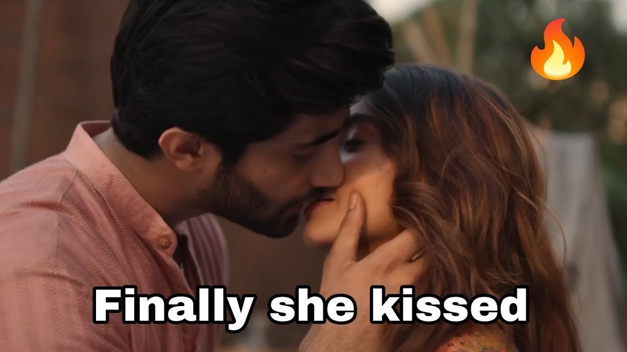 Anushka Sen Kiss | Dil Dosti Dilemma Reaction | Anushka sen kissing Scene 4k Latest
