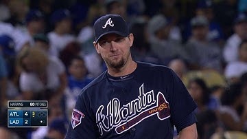 ATL@LAD: Johnson barehands bunt and fires to first