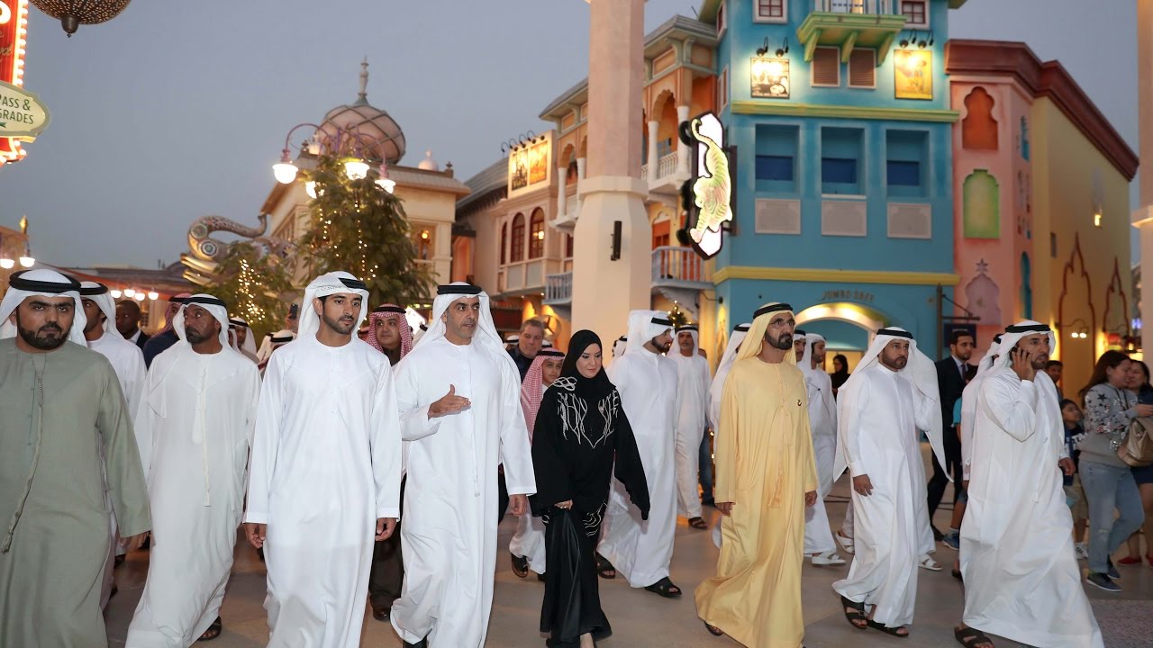 محمد بن راشد يفتتح 