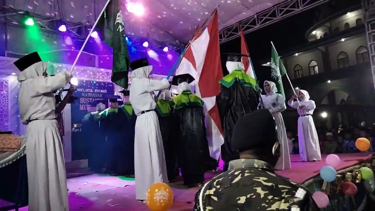 Pemberangkatan Wisuda MD Bustanul Mubtadi'in napo laok ombe Sampang Madura
