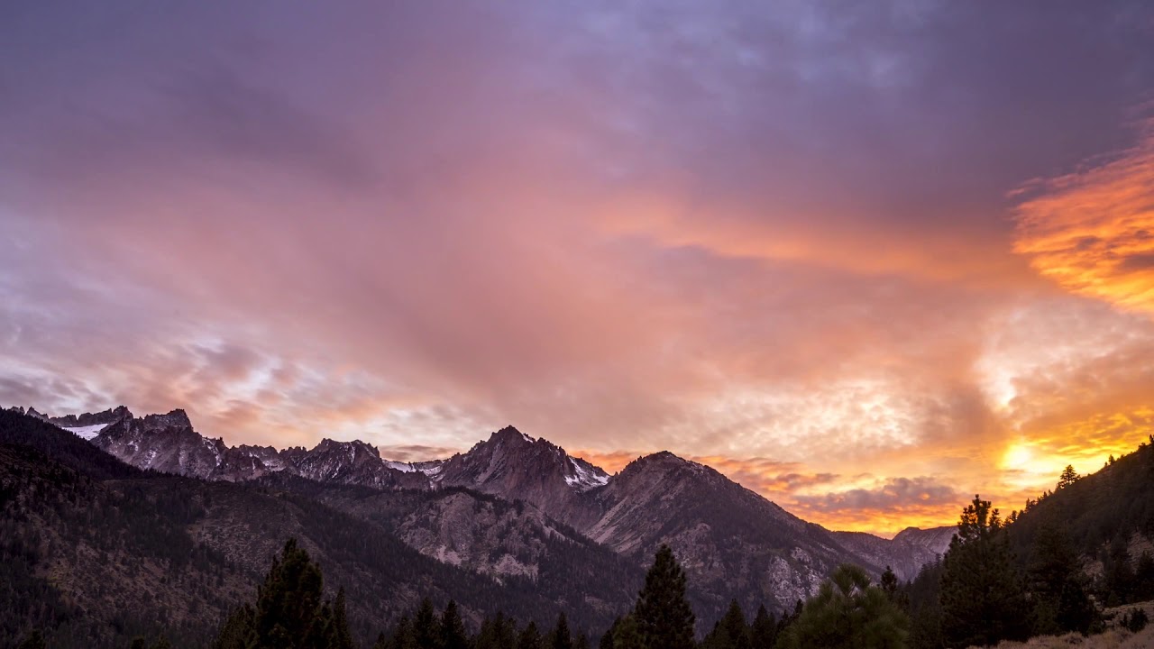 Aleyum & Viewer – Solar Surfers