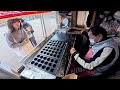 富山)1坪の店で営業を続ける孤独な店主!休まず焼き続ける特製マヨタコにお客が殺到!謎の多いたこ焼き店に密着取材