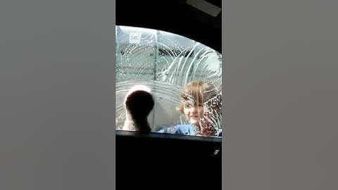 Goed gedaan Sioned en Dafydd 🫧👏 De schattigste kleine autowasmachines die je ooit zult zien!