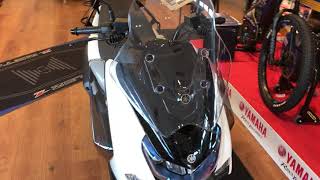 マジェスティSを通勤仕様にしてみました　ウインドシールドとサイドバイザーにリアキャリアと39リットルリアボックス装備　#マジェスティS