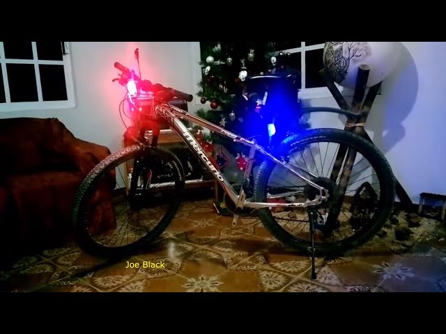 Luz Para Bicicleta Estrobo tipo Patrulla y Luz Blanca Batería Recargable. 