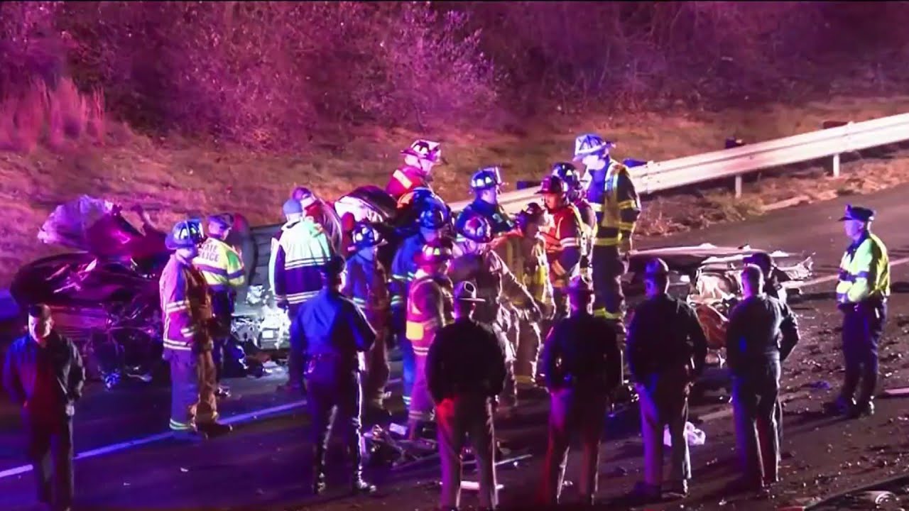 MedFlight called after serious wrong-way crash on I-95 in Newbury - YouTube