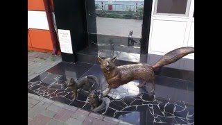 Саранск. Лисы как символ и скульптыры уютного города. фото на телефон Fly Саранск. Лисы как символ и скульптыры уютного города. фото на телефон Fly