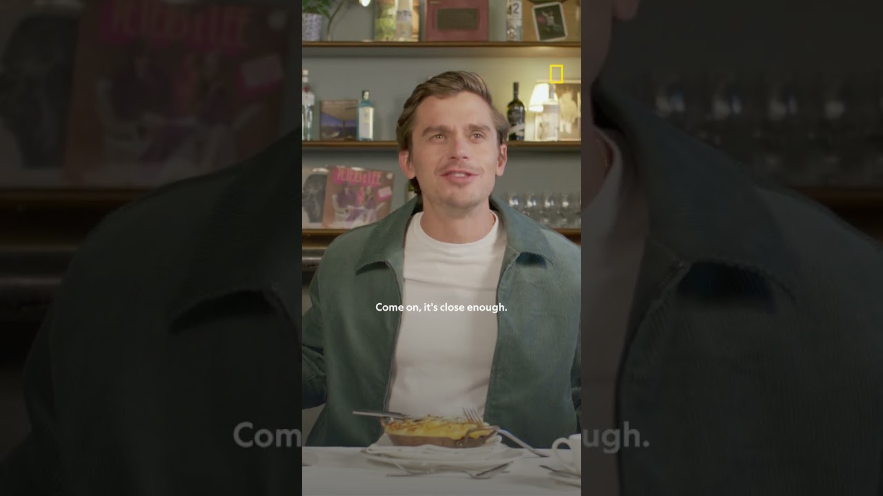 Does British food taste better when you’re blindfolded? Antoni Porowski finds out 🍽️
