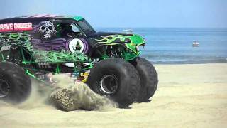 Grave Digger 2011. Monsters on the Beach, Virginia Beach  [HD]