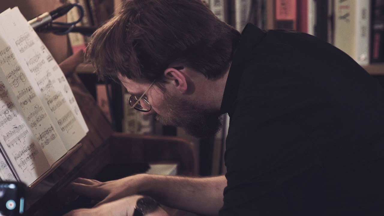 Agnus Dei - Clemens Christian Poetzsch plays Sven Helbig REDUX | 