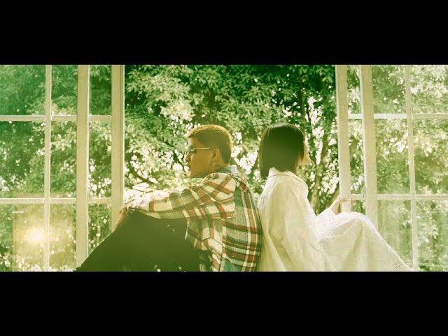 RollFlash罗言 - 靶心挂在嘴角（Official Music Video） bekijken op YouTube