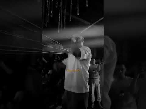 طريق الشارع فيه بكيت أناا