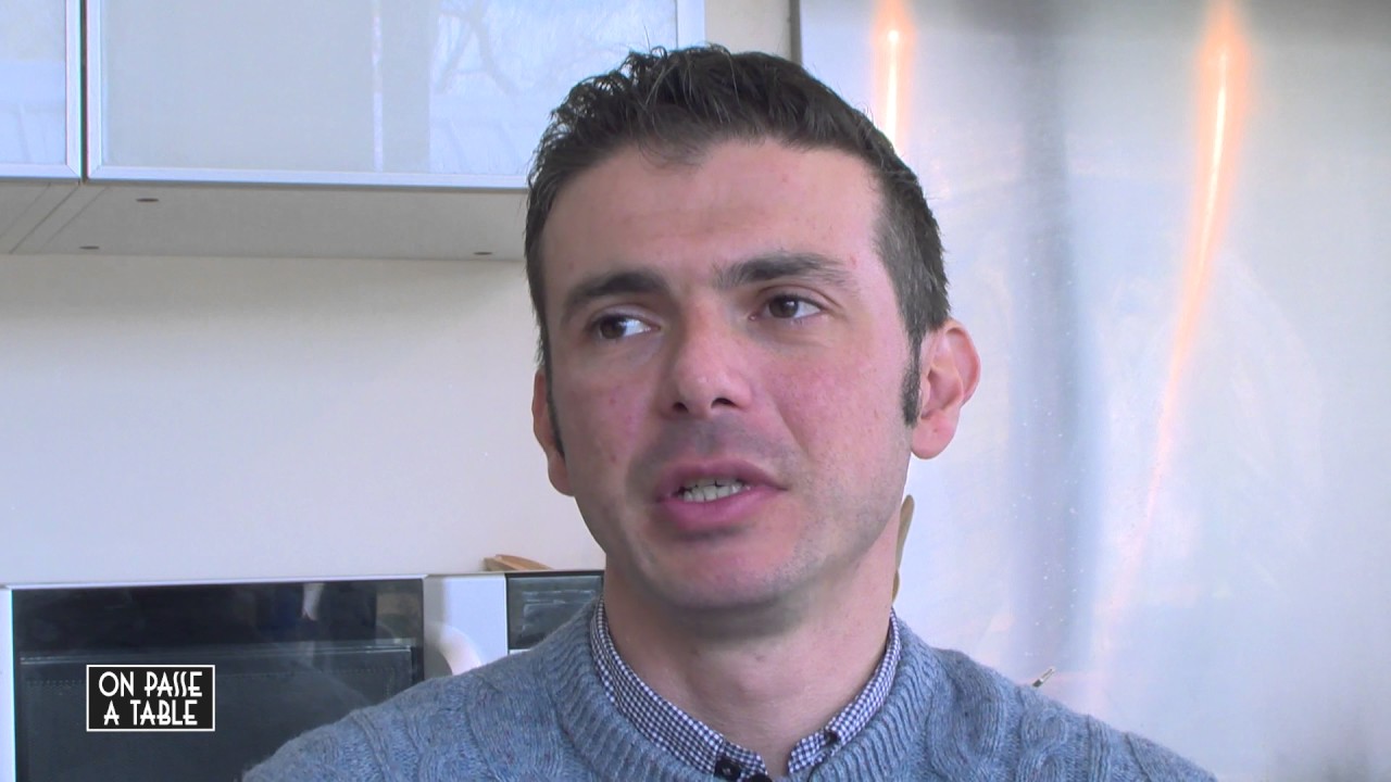 On Passe A Table N 61 Rodolpho Riskalla