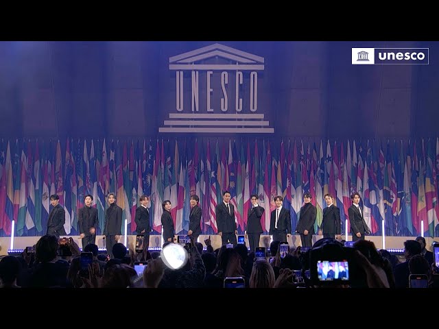 SEVENTEEN(세븐틴) - 음악의 신 @ UNESCO Youth Forum class=