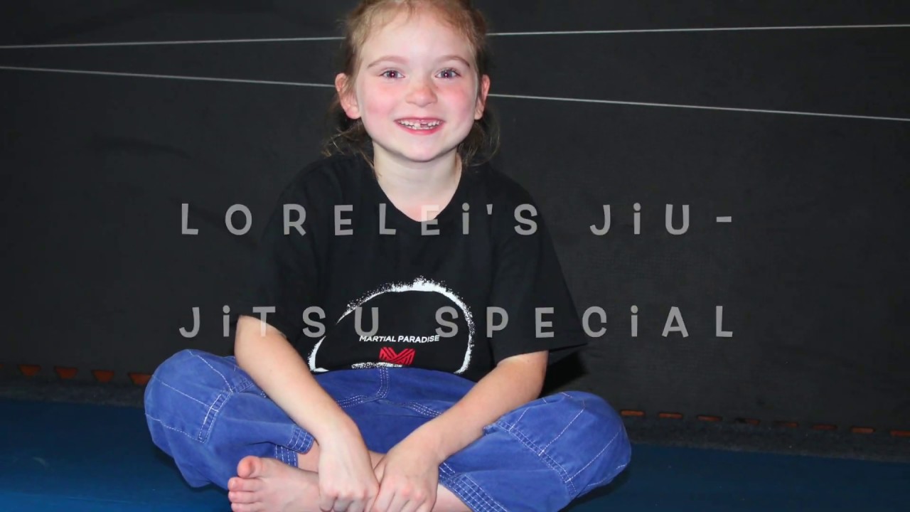Jiu-Jitsu workouts with Resistance Bands - "Improving the Butterfly Guard"-by World Champion Lorelei