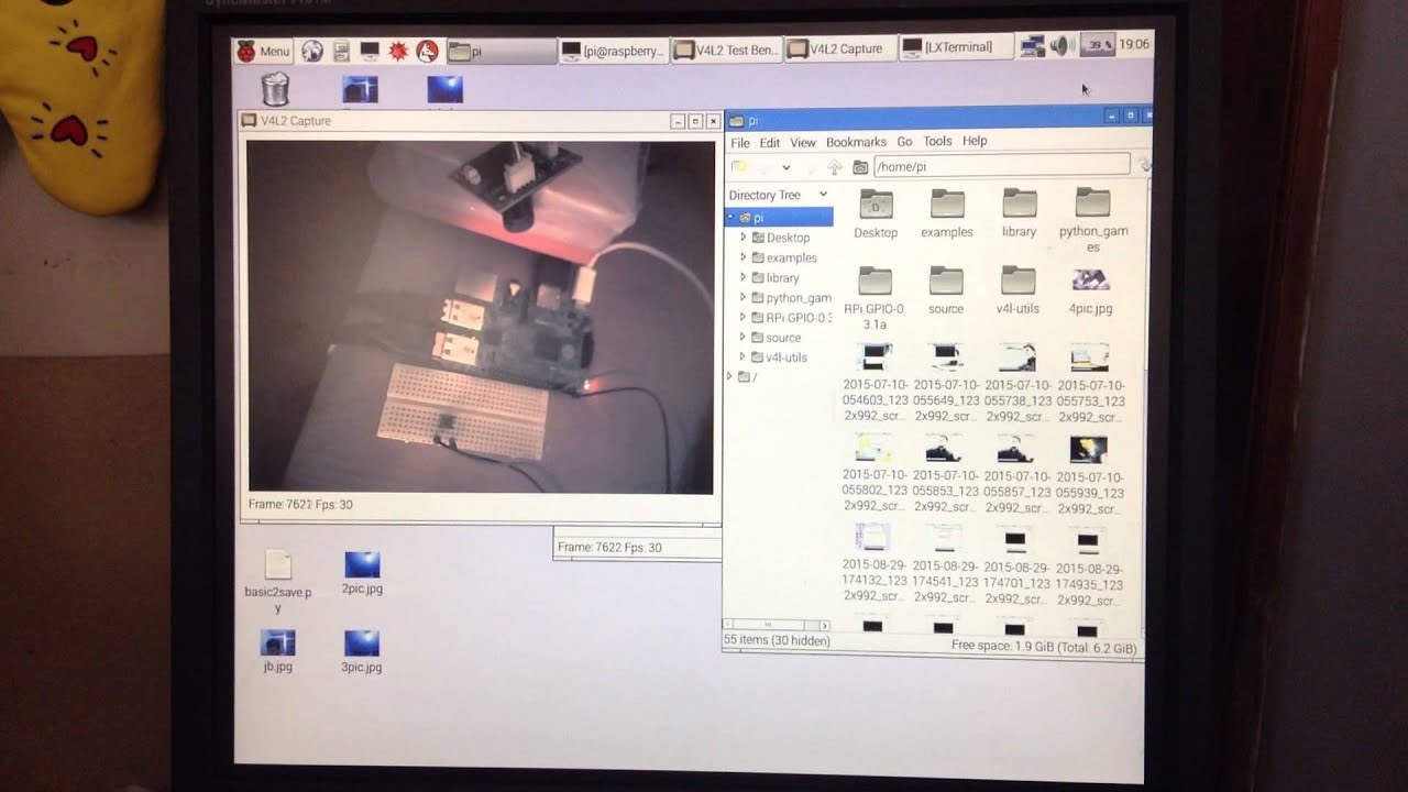 Webcam trigger with a button and Raspberry Pi - YouTube