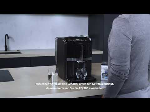 Siemens EQ 300 Kaffeevollautomat Erstbenutzung Anleitung - YouTube
