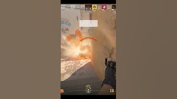 bro did not know how to throw grenade #gaming#cs2