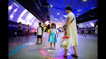 Tencent Video spotlight projection campaign at Shanghai metro | STDecaux