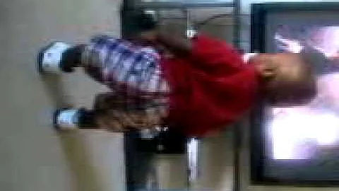 1 yr old dancing to hustle hard
