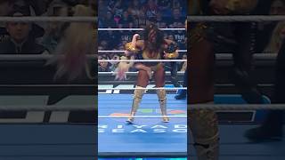 Lash Legend defeats Alexa Bliss