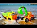 Vidéo pour enfants de jeux de sable - Construction d'un château de sable