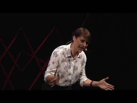 Autoironia: prospettive e vantaggi | Velia Lalli | TEDxCastelfrancoVeneto