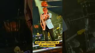 Elton caused a sensation at his event #eltonjohn #sir #sireltonjohn #song #velocity4601
