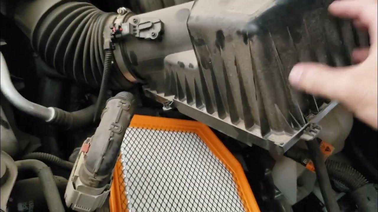 How to remove and replace the engine air filter on a 2020 chevy