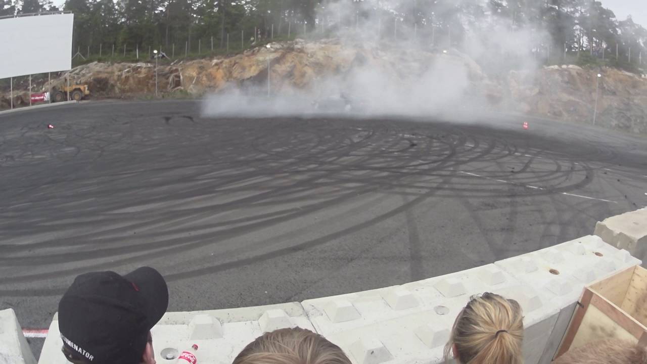 *street meet* Mercedes @ the skidpad in Lillesand, Norway