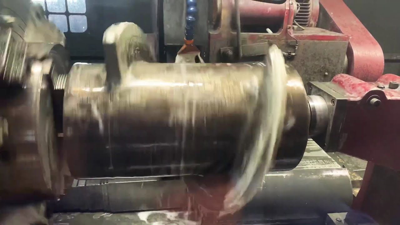 Rectification cylindrique d’une vis de méthanisation