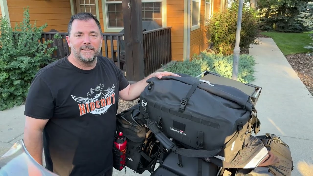 «3500 миль. Дождь. Жара. Пыль. Эта сумка не дрогнула».