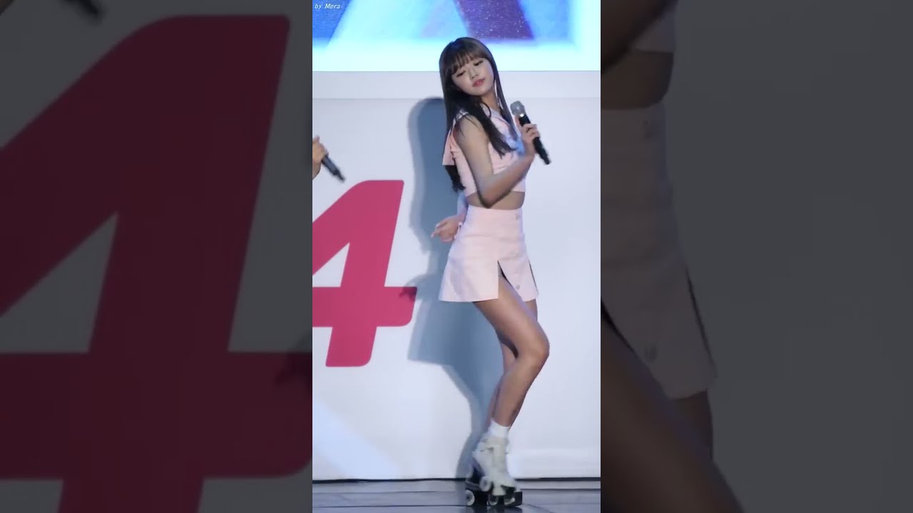 160519 오마이걸 (OH MY GIRL) 한 발짝 두 발짝(One Step, Two Steps) [유아] YooA 직캠 Fancam (PlayX4개막식) by Mera