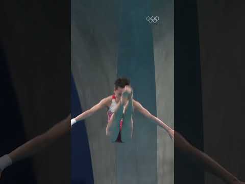 Quan Hongchan's nailed two perfect scores on her way to gold at #Tokyo2020! 🥇