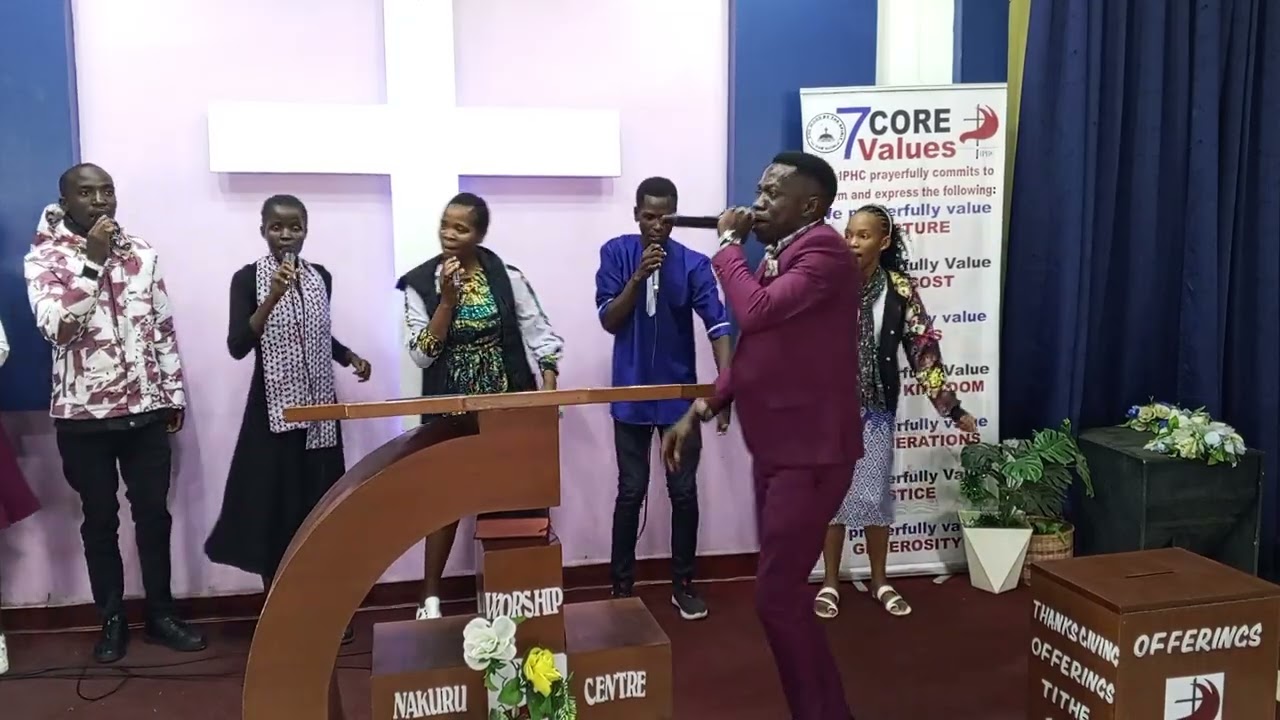 “Bwana Asifiwe (Praise the Lord) | Powerful Swahili Worship Song”