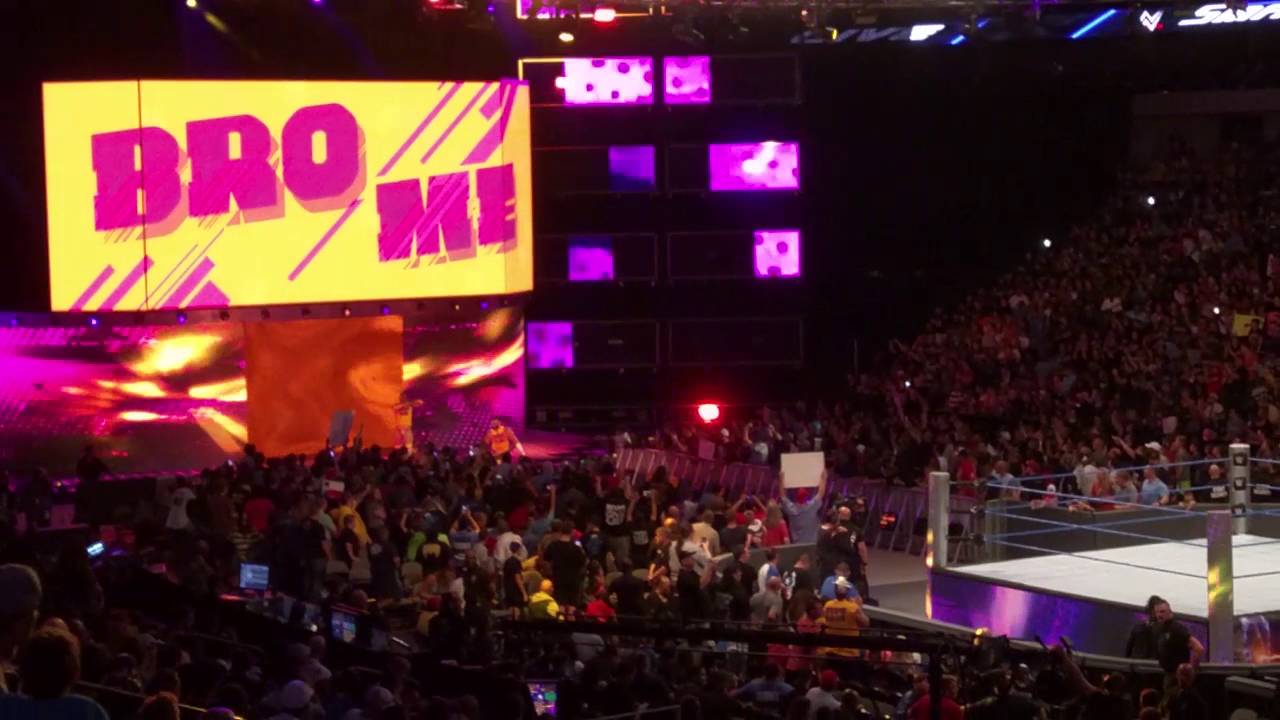 Hype Bros entrance WWE Smackdown Live Dallas,Tx YouTube