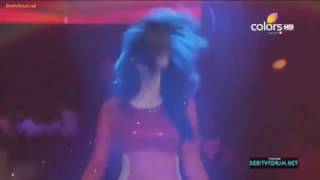 Sanaya Irani süper dans