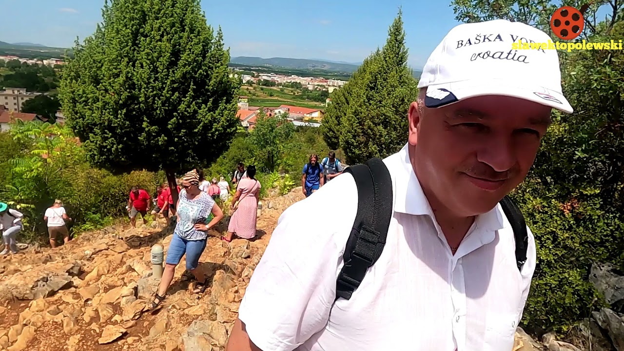 Medjugorje, Medziugorie 2021. Wejście na Górę Objawień. Bośnia i Hercegowina