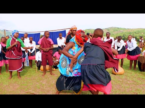 Folk Song And Traditional Dance Of Banyankole By Students Of Nyakyera United SS Ntungamo