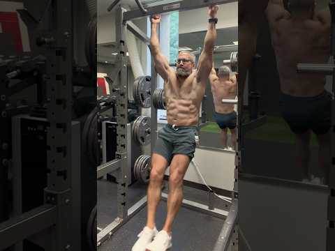 3 Moves for a Strong Back and Abs #pullups #back #abs #workout