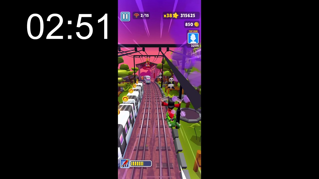 So I decided to speedrun Subway Surfers and made a police officer regret  his life choices 