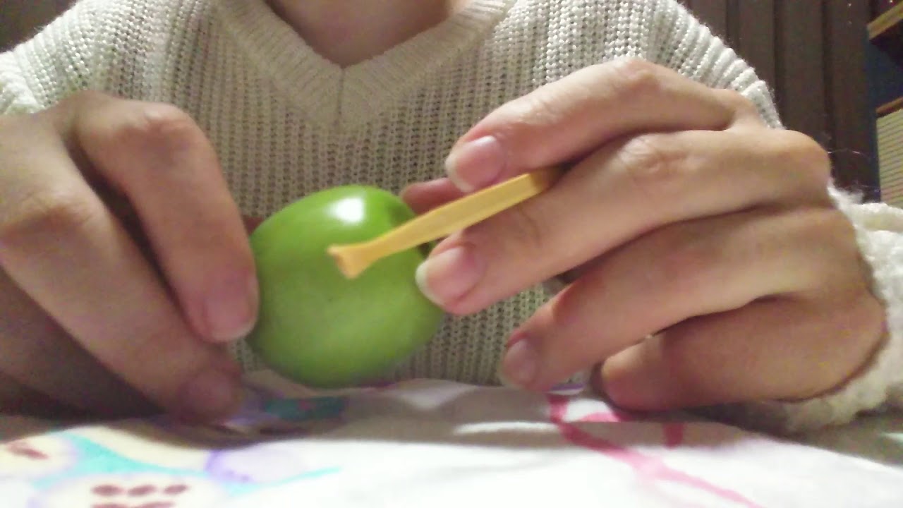 ASMR (始めだけ声有り) 耳かきでりんごを引っ掻く音とちょっとだけお絵描きボード