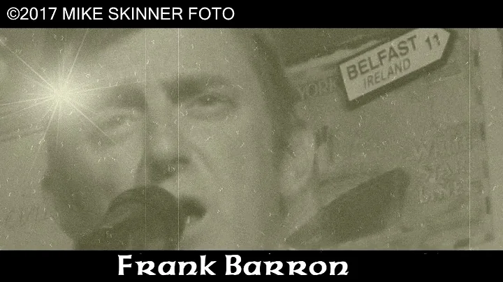 Frank Barron Performing At The Hurler Benidorm