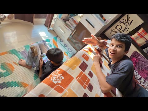 Kunali Kya Dekhra Phone Mein 