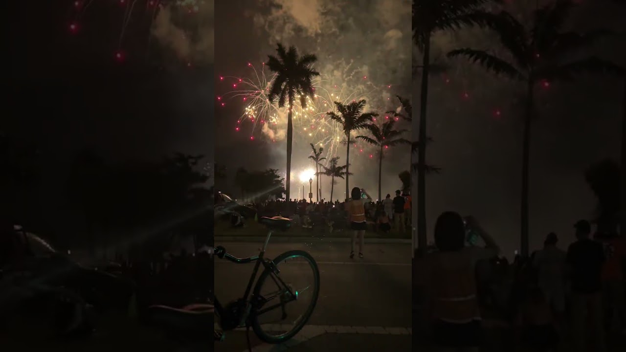 Firework  West Palm Beach island Florida 2022