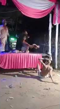 Hantu lucu joget dangdut jatuh Dari panggung