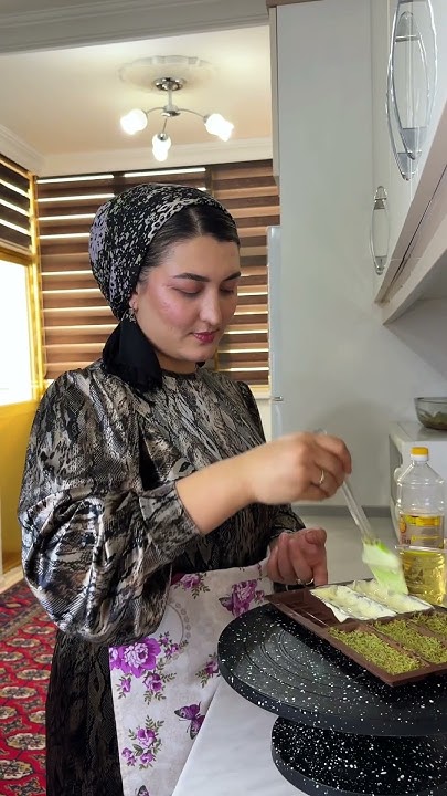 Попробовала приготовить дубайский шоколад с белым шоколадом .☺️Вкусно ...